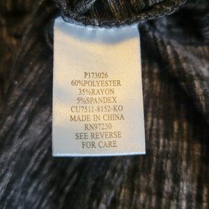 Sleeveless Dress with High Collar in Burgandy/Grey